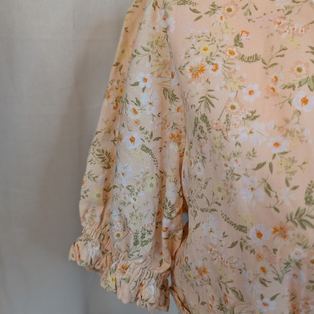 Madden Girl Ditsy Peach Floral Smocked V Neck Puff Sleeve Blouse - Picture 6 of 11
